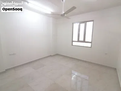 للإيجار شقة عائلية في المعبيلة الجنوبية خلف نيستو موقع مميز قريب من جميع الخدمات - Flat For Rent 4