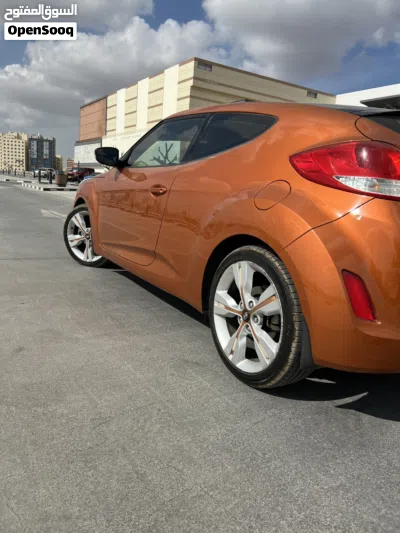 Hyundai Veloster Sport 4