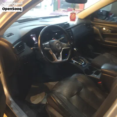 Nissan Rogue SL 4