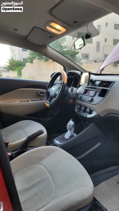 كيا ريو Standard 2