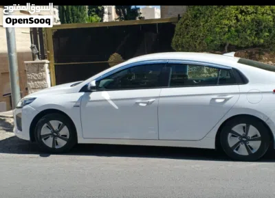 Hyundai Ioniq Standard 3