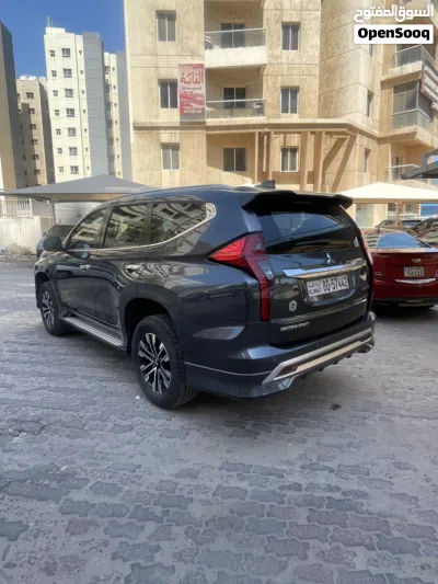 Mitsubishi Montero Sport GLX 2
