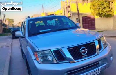 Nissan Pathfinder Standard 3