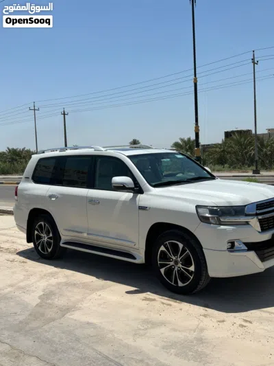 Toyota Land Cruiser GXR 3