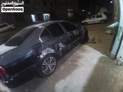 بي ام دبليو الفئة 5 E39 4