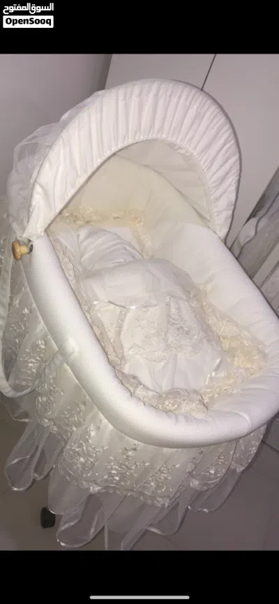 مهد أطفال سرير مع حامل سرير متحرك و فرشة تقديم المولود دانتيل و تل 2