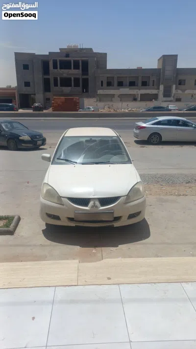 Mitsubishi Lancer ES 2