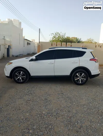 Toyota RAV 4 XLE 4