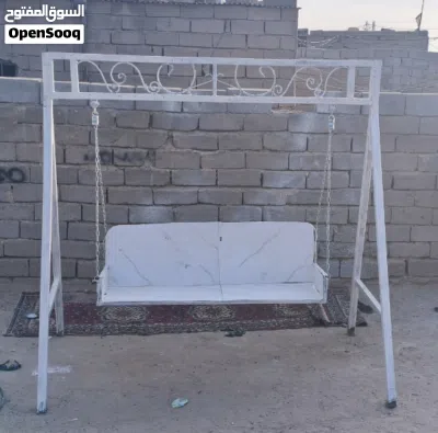 مرجوحه ارجوحه حديد قوي متانة 100% تحمل 3 نفرات ثكال عرضها 200سم ورتفاعها 190سم تتفصخل وتنقل 4