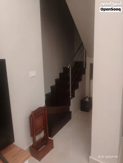 شقه للبيع استثماريه طابق مع روف مساحه 370 م ساحات خارجية مقرمده خلد خلف البنك العربي اجمل منطقه بخلد 4