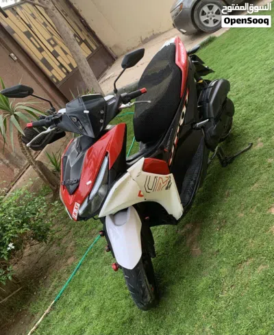 Yamaha Aerox 2