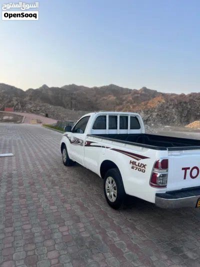 Toyota Hilux SR5 3