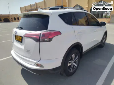 Toyota RAV 4 XLE 3