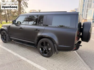 Land Rover Defender 130 X-Dynamic 4