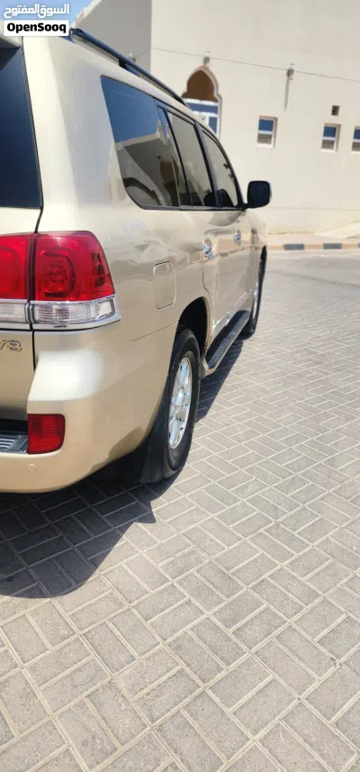 Toyota Land Cruiser VXR 3