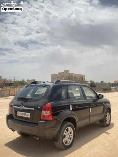 Hyundai Tucson GL 2