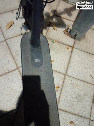 {NEW CONDITION} Xiaomi Mi Electric Scooter Essential with videos of brakes and scooter tested 4