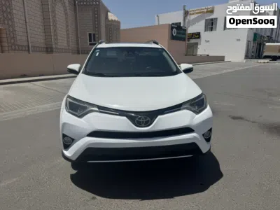 Toyota RAV 4 XLE 3