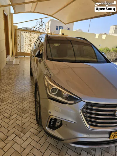 Hyundai Santa Fe Limited 4