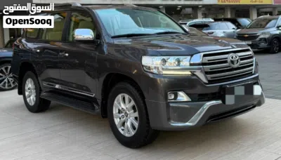 Toyota Land Cruiser GXR 3