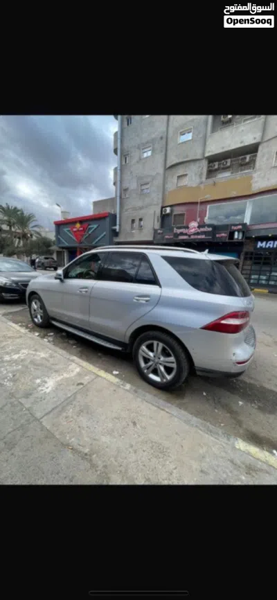 Mercedes Benz M-Class ML 350 3
