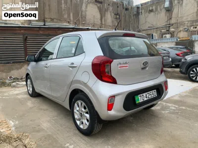 Kia Picanto EX 4
