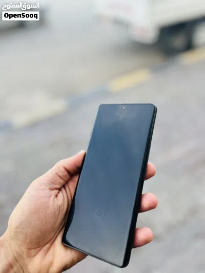 شاومي 12S ULTRA للبيع او التبديل بهواوي فئة عليا 2