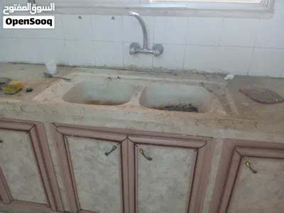 مطبخ ارضي كامل و طقم حمام و مغسله مع خزانة للبيع دفع بحق الله وشيل 2
