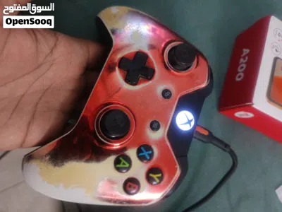 اكس بوكس ون نظيف مع يد والمحول ب200فقط 2