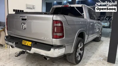 دودج رام Laramie 4