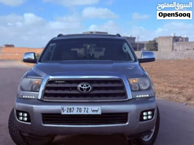 Toyota Sequoia SR 5 2