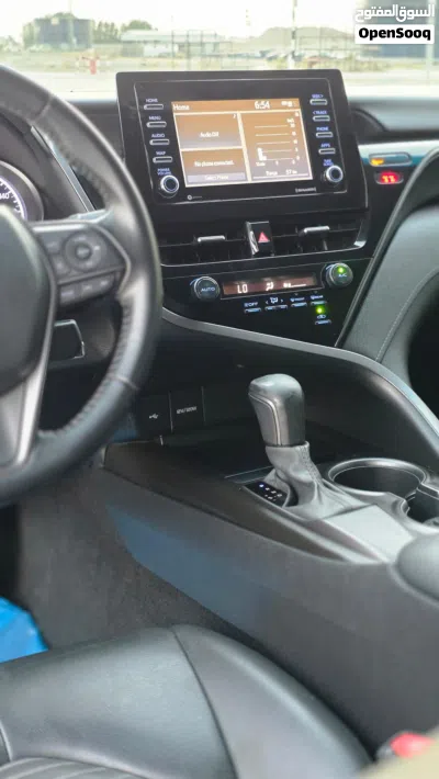 Toyota Camry SE 2