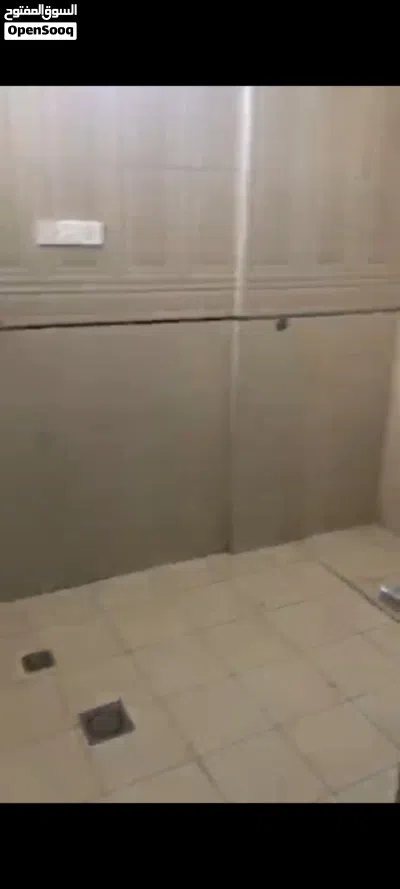 شقه لوكس للايجار جوله كنتاكي ثلاث غرف حمامين مطبخ مدخلين دور اول الايجار 200 دولار للتواصل اتصال فقط 4
