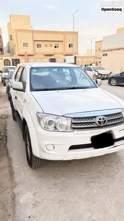 Toyota Fortuner SR5 2