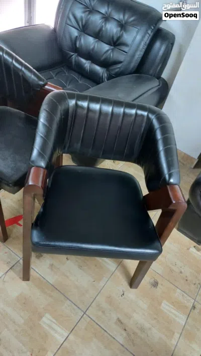 طقم كنب جلد  رباعي للمكاتب ثنائية ومفردتين. متوفر خدمة التوصيل لجميع المحافظات 3