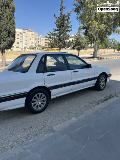 ميتسوبيشي جالنت Standard 2