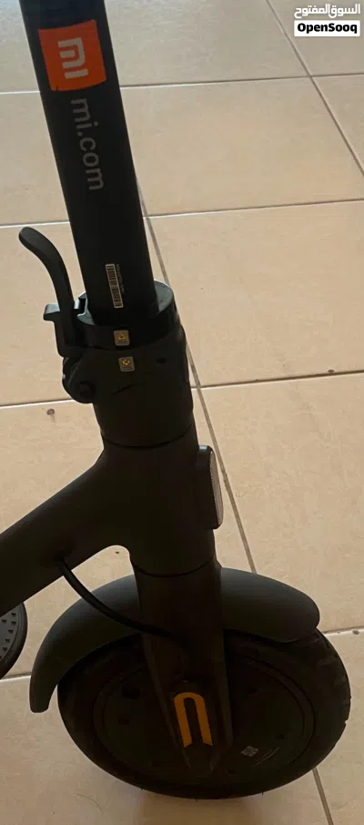 Mi Electric Scooter Essential * Excellent condition. * Top speed: 20 km/h * Range: 20 km per charge 3