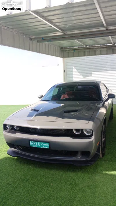 Dodge Challenger SE 3