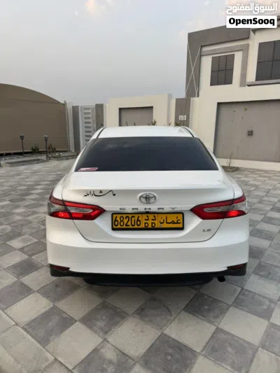 Toyota Camry LE 4
