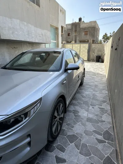 كيا اوبتيما Standard 3