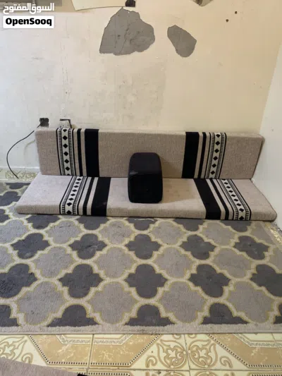 ما خاد كراسي نظيفة جديدة ما فيها شي أربع مخاط 2
