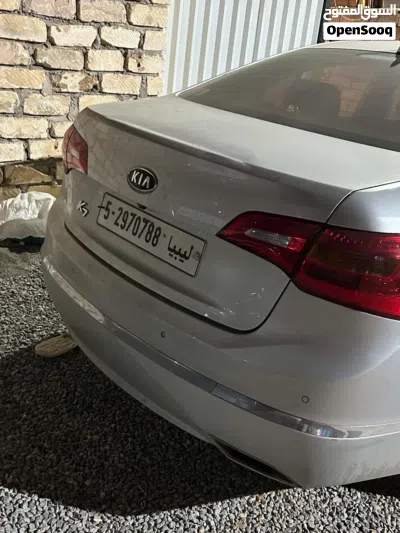 Kia Cadenza Premium 3