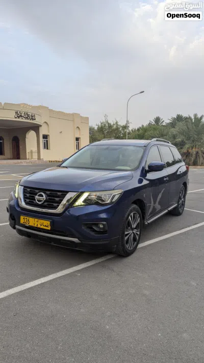 Nissan Pathfinder SV 4