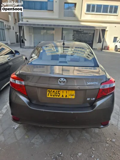Toyota Yaris E 4