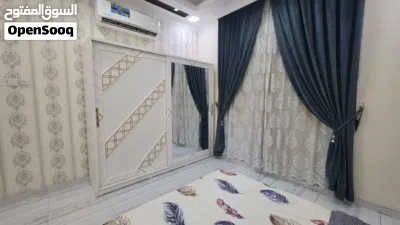 غرفة نوم متكاملة نظيفه جدا فتره الاستخدام قليله مع كرسي وطاوله 2