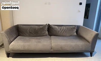 Soft grey velvet 3.5 seater sofa in excellent condition. 2