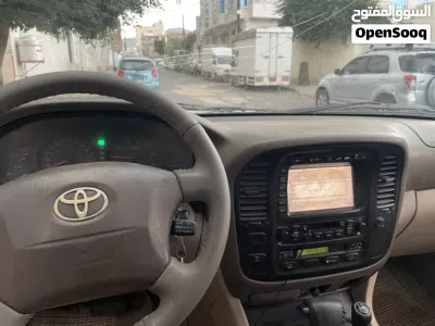 Toyota Land Cruiser VXR 2