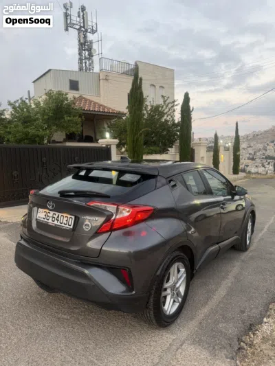 تويوتا C-HR LE 3