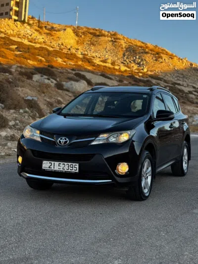Toyota RAV 4 XLE 2