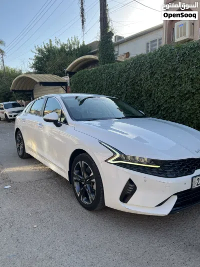 كيا K5 Standard 4